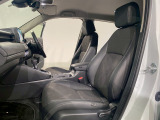 清潔で広々したシートです!後部座席でもゆったり快適に過ごせるので、後ろに座る人たちもドライブが楽しくなりますよ。是非、現車を見て体感してみてください。