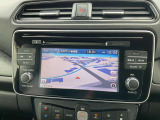 リーフ専用NissanConnectナビは充電スポットの自動更新や、Bluetooth対応//DVD再生/CD録音などの充実したAV機能、さらにさまざまなスマホアプリと連動、Apple CarPlayにも対応しています。