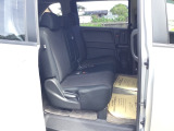 ホンダ車の低床ボディは、チャイルドシートへのお子さまの乗降や荷物の積載もスムーズ。足元もゆったりとしていますので、おくつろぎいただけます。