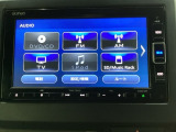 ナビゲーションはフルセグTV、インターナビ対応のGathers純正メモリーナビを搭載しています。Bluetoothオーディオ機能がありますので、スマートフォンなどの音楽も再生できます。