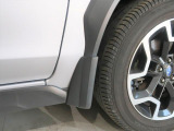 前タイヤ側のスプラッシュボード!車体に泥や小石が飛ぶのを防いでくれます。