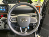 【スマートアシスト】走行中に前方の車両等を認識し、衝突しそうな時は警報とブレーキで衝突回避と被害軽減をアシスト。より安全にドライブをお楽しみいただけます。