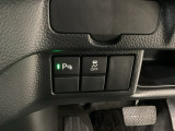 ハンドルの左下にHondaセンシング用の、VSA(ABS+TCS+横滑り抑制)解除スイッチなどがついています。