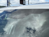 【アイサイトVer3】前方の車両等を検知し、衝突しそうな時は警報で注意を促し、ブレーキを踏む力をサポート。ブレーキを踏めなかった場合は衝突被害軽減ブレーキが作動、衝突回避をサポートします。