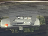 【トヨタセーフティセンス】走行中に前方の車両等を認識し、衝突しそうな時は警報とブレーキで衝突回避と被害軽減をアシスト。より安全にドライブをお楽しみいただけます。