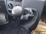 当社は法定費用と車両外諸費用を含んだ総額表示点です。ヤフ-の中古車サイトをご覧の方は(メ-ル見積もり・在庫を確認する)のボタンを押して総額表示の金額を確認して下さい。総額には(車検)整備代税金含みます