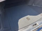 積み下ろしのしやすいデッキにはたっぷりと荷物を積み込んでいただけます。遊びから仕事まで、様々なシーンで頼れます♪