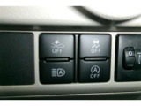 アイドリングストップ機能がついているので、停車時にエンジンを止めて燃料消費を抑えます。環境にもお財布に優しいですね♪