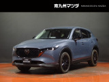 中古車専門再生工場にて熟練専任スタッフが丁寧に清掃、仕上げを実施しております。また、お客様に安心してご検討いただける様、公取協が定める基準に基づき車両検査を実施し、車両状態評価証を発行しております。