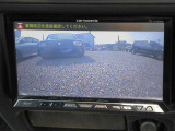 バックカメラ付きで後方確認がしやすくなっております!