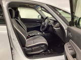 シートはフィット性も良く、楽な運転姿勢を保てます。