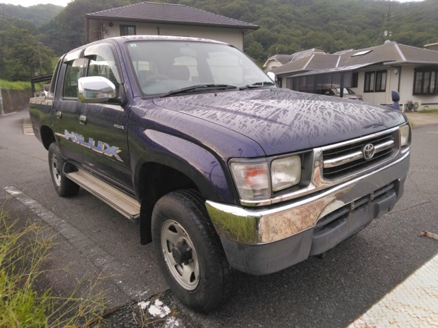 ハイラックススポーツピックアップ 3.0 ダブルキャブ 標準ボディ ディーゼル 4WD3000cc 軽油 ディーゼル 4WD 5MT 5速マニュ