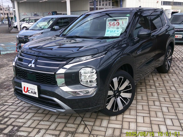 アウトランダー PHEV 2.4 P 4WD 