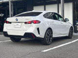 【BMWの伝統-2】時代を超える美しさ。磨き抜かれたエアロダイナミクスが瞳を奪う。一目で伝わるスポーティーなプロポーションは、BMWの走行性能を生み出すのに欠かせない要因の一つです。