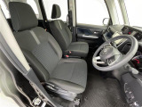 【5人乗り】座り心地が良いシートなので長時間の運転でも快適にお過ごしいただけます。新品のフロアマットのご注文も可能です。掲載箇所以外にご希望の写真がございましたらお気軽にお問い合わせ下さい。