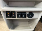 運転席助手席シートヒーター付きで寒い日も快適です