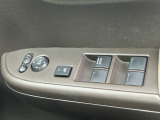 運転席窓操作部スイッチの画像です。
