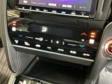 2.5アンペア急速USBチャージャー搭載。スマートフォンなどの充電にとっても便利です