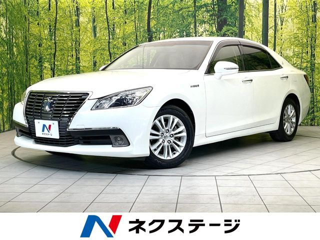 クラウン ハイブリッド 2.5 ロイヤルサルーン 