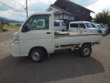 登録から15年以内又は走行15万km内のお車には1年間、距離無制限のACE保証を(無料)お付けします。保障内容を充実したい方、長期保証をお考えの方には購入車両に最適な保障(有償)をご提案させていただきます。