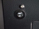 障害物の接近を音でお知らせするコーナーセンサーを装備しています。