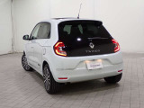 ご納車の前には専門スタッフによる点検・整備を実施いたします。さらにはご納車後のカーライフを想定し、各機関・電気系統のチェック、ロードテストも行いますので、ご遠方のお客様もご安心下さいませ。