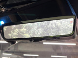 【デジタルインナーミラー】後席の大きな荷物や同乗者で後方が確認しづらい時でも安心!カメラが撮影した車両後方の映像をルームミラー内に表示。クリアな視界で状況の確認が可能です!