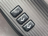 【メモリー機能付きパワーシート】ドライバーごとに設定したシート位置を記憶して、ボタン一つで切り替えできる便利な機能!運転する方が複数名いらっしゃるご家庭におすすめです♪