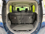 普段のお買い物や通勤、送迎等に十分な荷室スペースを確保しております。セカンドシートを倒すと、大きな荷物の積載も可能です♪