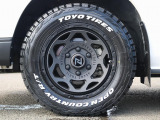 FLEXオリジナルの「NT-1」16インチのアルミホイールにTOYOのオープンカントリ―装着!