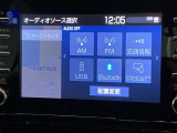 ブルートゥースに接続することにより、スマホに入ったお気に入りの音楽を車内で楽しむことができます♪あると本当に便利な機能になっています!