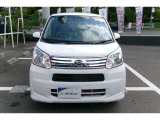 正面からの写真です。軽自動車らしい小回りが利くお車です。