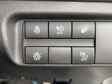 この車両は全席シートヒーターついてます。ステアリングヒーターもついてます。