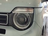 LEDヘッドライトは、点灯の瞬間から最大光量を発揮し、突然暗くなるトンネルなどでの安定感を高めます。