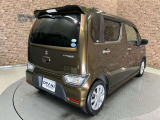 ■充実のアフターサービス■ 車の販売はもちろん、自社整備工場・自社鈑金工場・オイル交換&点検専門店舗を完備しておりますので納車後もお客様のカーライフをトータルでサポートいたします。