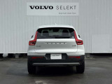 ◆バック/万が一を考え、安全性を重視する方に選ばれているVOLVO車。ドアを開閉するとその重み・厚みに驚くはず