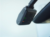 ◆ドライブレコーダー◆映像・音声などを記録する自動車用の装置です。 もしもの事故の際の記録はもちろん、旅行の際の思い出としてドライブの映像を楽しむことができます。