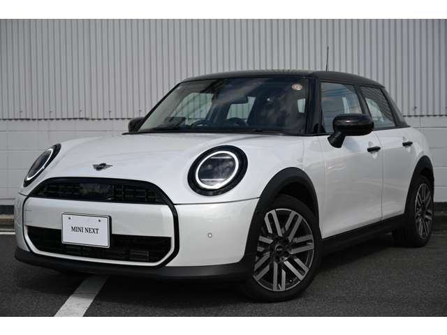 BMW MINI ミニ クーパー C DCT の中古車詳細 (2,000km, ナノク