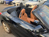 【BMWミラー】視認性の高いスタイリッシュなミラー。自動防眩機能も付いており夜間のドライビングをサポートします。