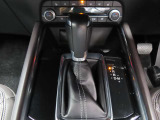 マツダの車の凄くいい所☆マニュアルモード付6速AT♪運転が楽しいです☆長い下り坂での安全運転にも寄与しています☆