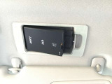 ETCが装着されています。再セットアップ後高速道路の料金所をノンストップで通過できて大変便利です。