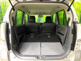 普段のお買い物や通勤、送迎等に十分な荷室スペースを確保しております。セカンドシートを倒すと、大きな荷物の積載も可能です♪