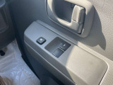 運転席オートが付いたパワ-ウインドスイッチです。