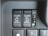 運転席からも操作できる両側パワースライドドア付きです。
