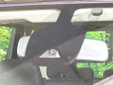 【エマージェンシーブレーキ】走行中に前方の車両等を認識し、衝突しそうな時は警報とブレーキで衝突回避と被害軽減をアシスト。より安全にドライブをお楽しみいただけます。