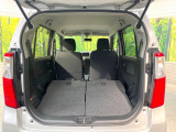 普段のお買い物や通勤、送迎等に十分な荷室スペースを確保しております。セカンドシートを倒すと、大きな荷物の積載も可能です♪