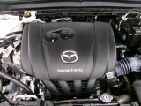 SKYACTIV-G 2.0にマイルドハイブリッドシステムを組み合わせ、乗れば乗るほど毎日の運転が楽しみになるe-SKYACTIV Gを搭載しています。