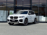 X3 M40d ディーゼル 4WD 本革シート