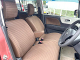 運転席シート廻りは使用感も少なく、良好な状態となっています。丁寧に使われていたことがよくわかりますね。