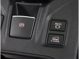 X-MODE搭載!スバルが自信を持ってお勧めする本格オフロード走行機能!雪道や泥道も楽々。急な下り坂もX-MODEがあれば加速を自動的に抑えてくれるので安心。※路面状況によっては性能に限界があります。